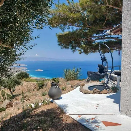Epavlis Country house *